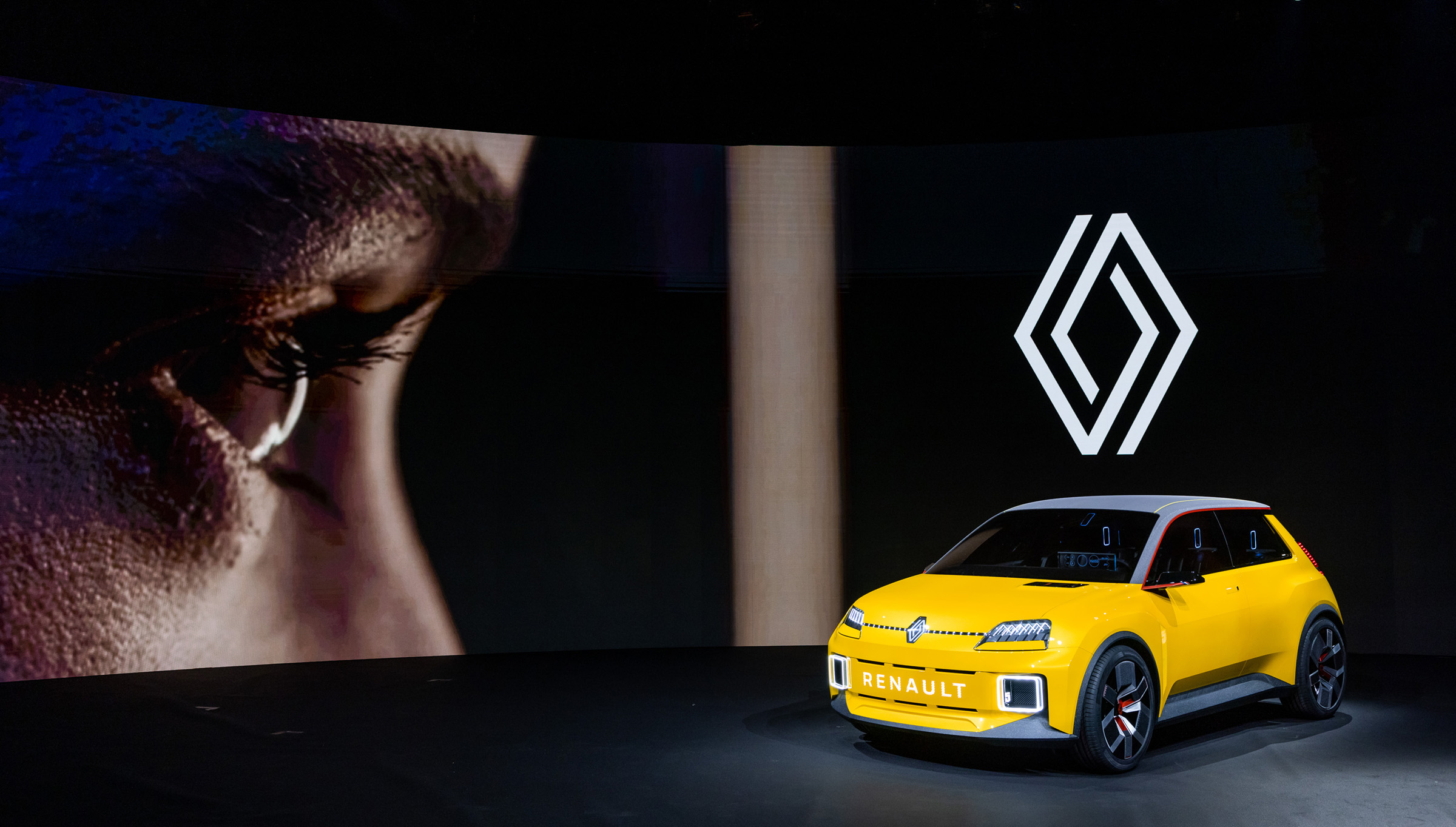 Renault Group s Worldwide Sales Up For The First Half Of 2021 With 